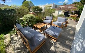 Maison Centre Ville Avec Jardin , Terrasse, Et Garage Velos